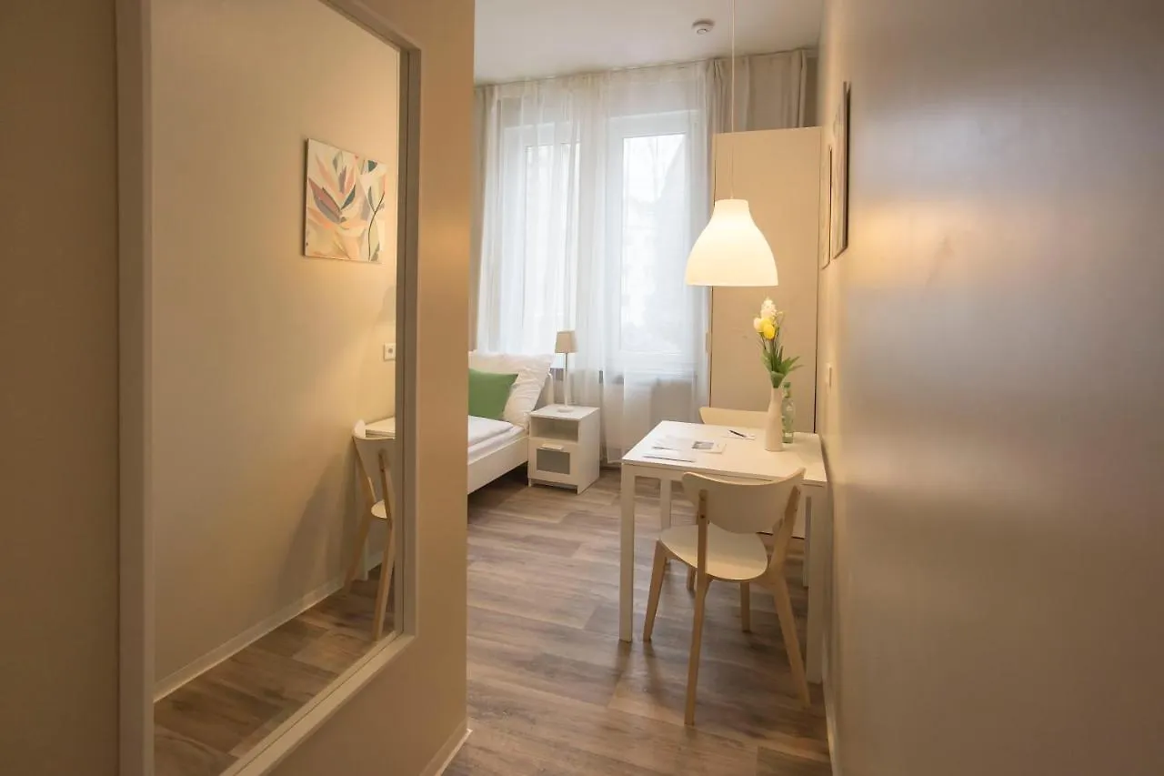 Guest house Guesthouse Koehn51, Zentral Gelegene, Stilvoll Eingerichtete Zimmer Mit Eigener Teekueche Nuremberg Germany