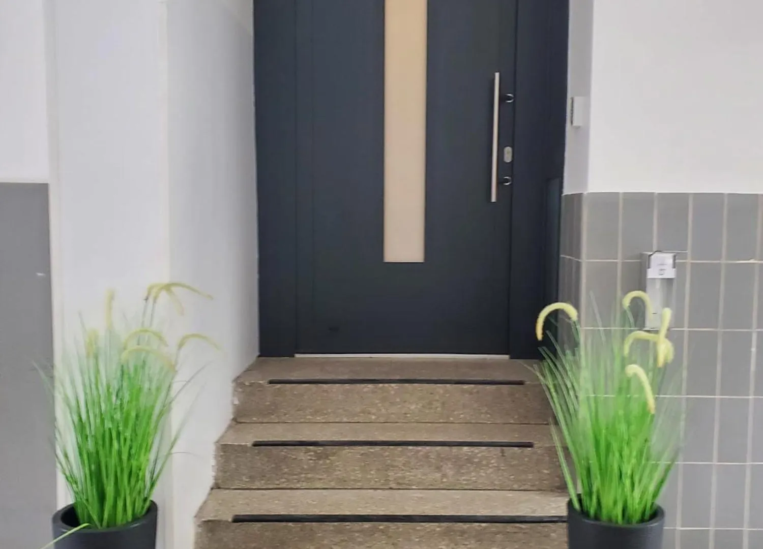 Guesthouse Koehn51, Zentral Gelegene, Stilvoll Eingerichtete Zimmer Mit Eigener Teekueche Nuremberg Germany